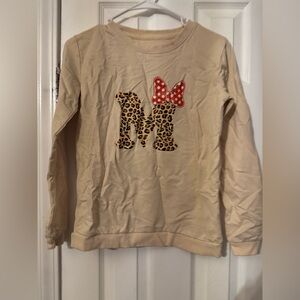 Kids M shirt size 10/12